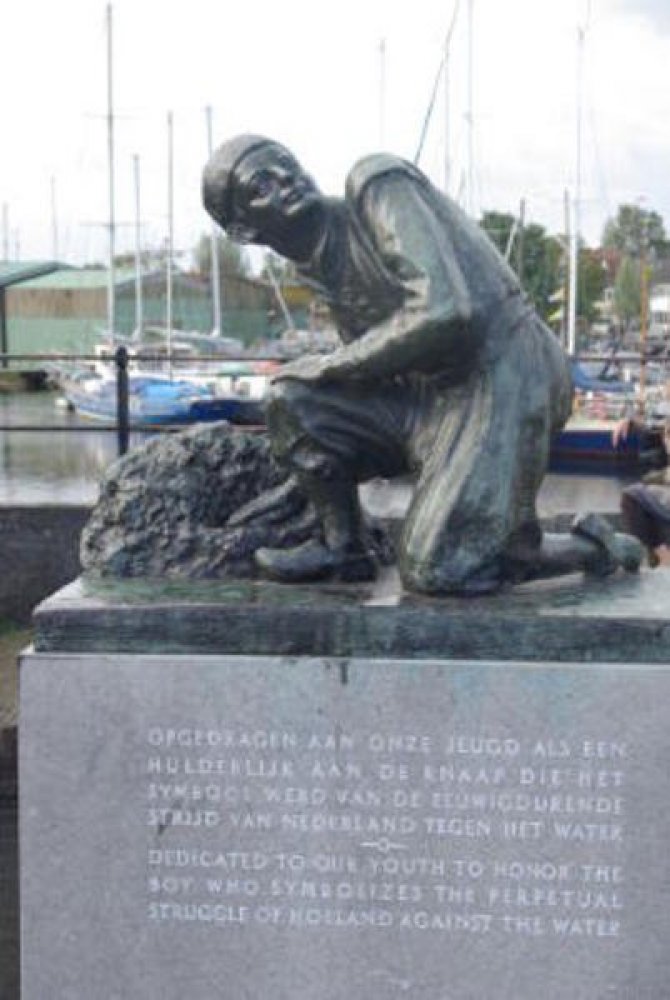 Standbeeld Hansje Brinkers