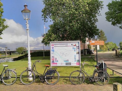 Startpunt bij informatiebord