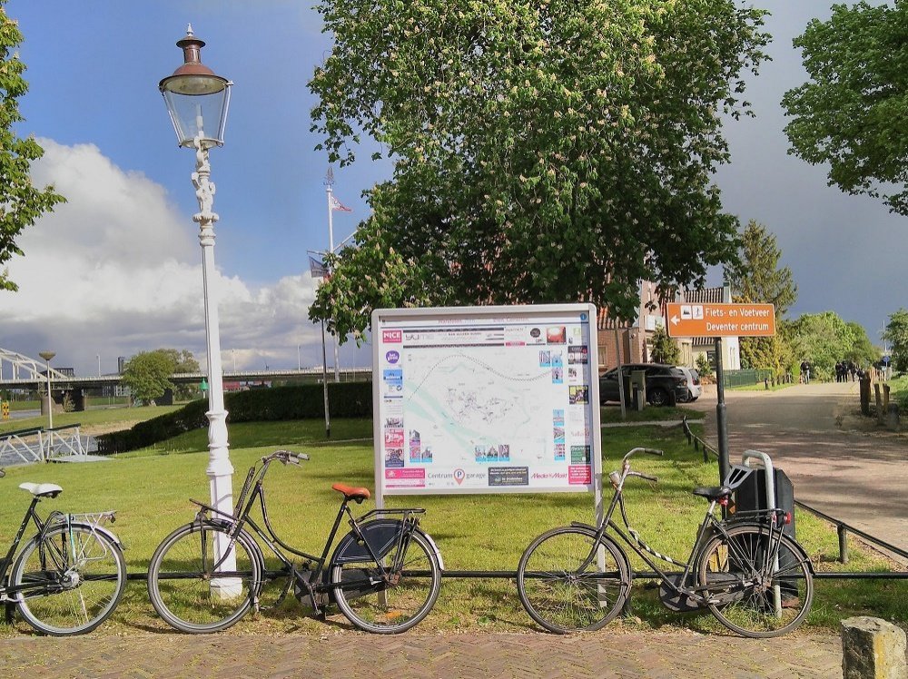 Startpunt bij informatiebord