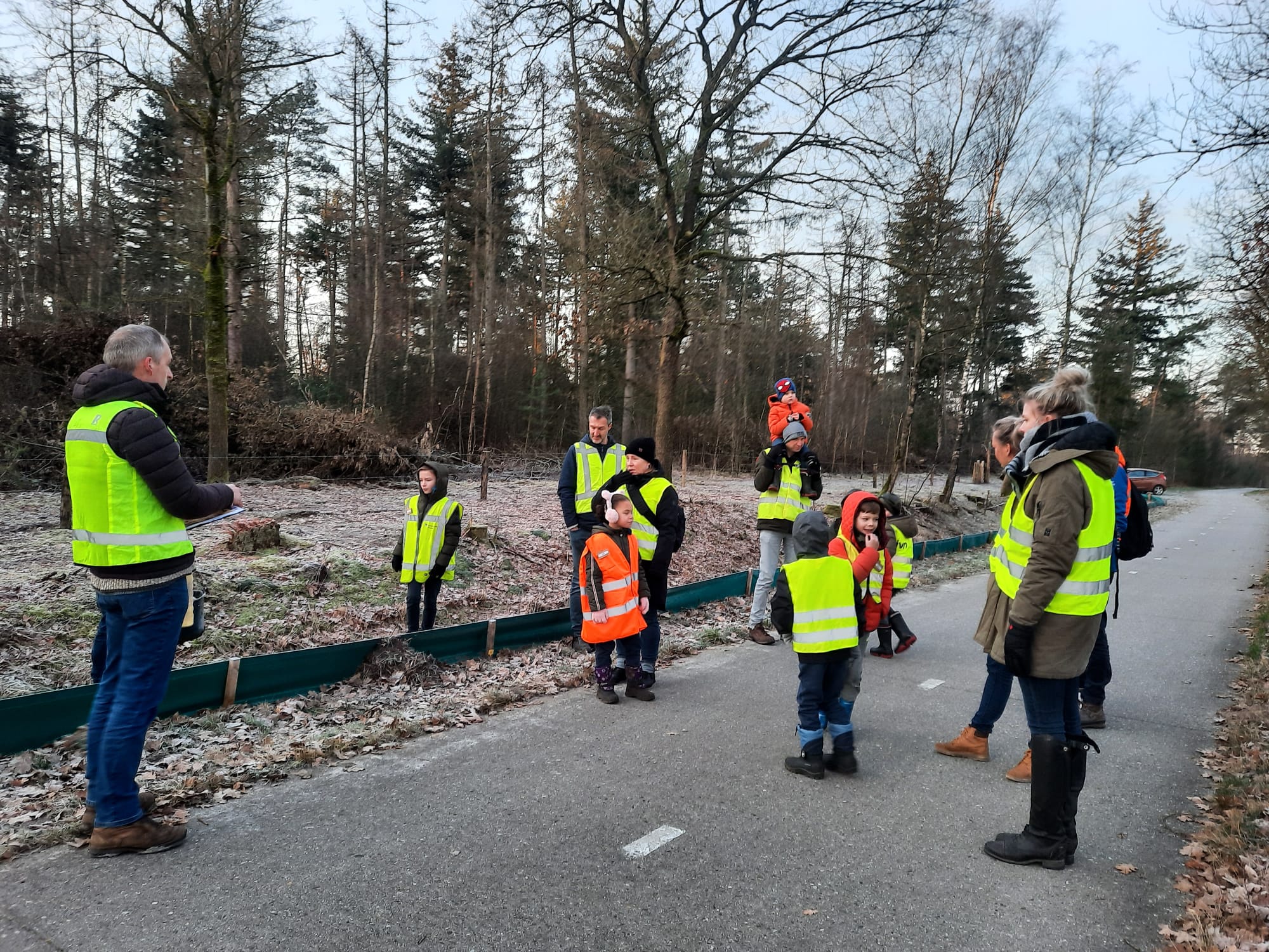 kinderen padden overzetten