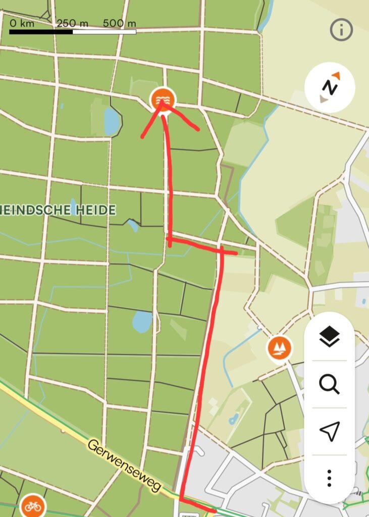 Kaart met wandelroute in rood door groen gebied genaamd Leindsche Heide. Gerwenseweg aangegeven links.