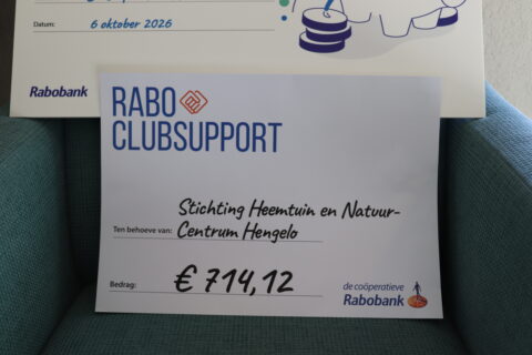 Rabobank cheque van €714,12 voor Stichting Heemtuin en Natuur- Centrum Hengelo, gedateerd 6 oktober 2026.