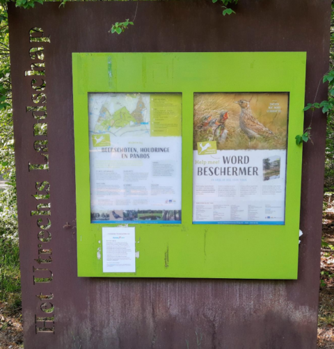 Infobord van Het Utrechts Landschap met informatie over Beerschoten en natuurbescherming.