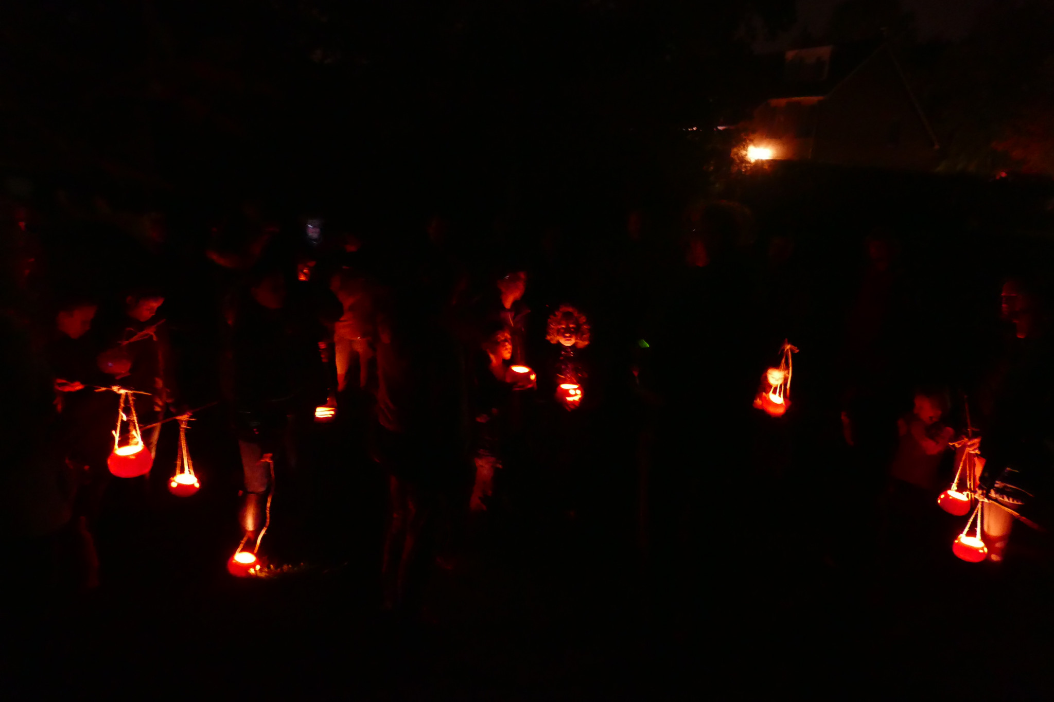 Midwinteravondwandeling met lichtjes rondom Grootegast 17-12