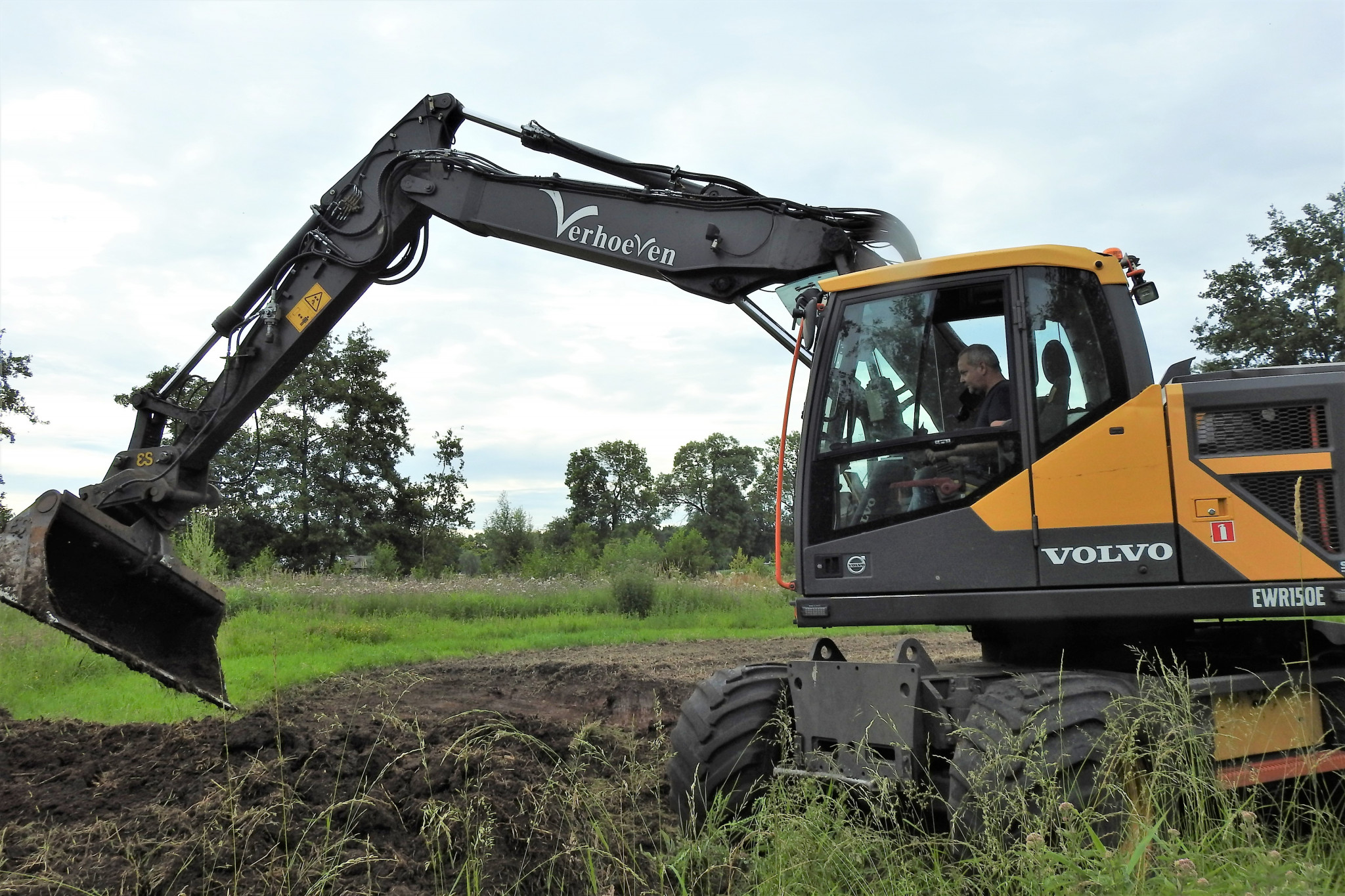 Nieuwe poel bij IVN Laarbeek – De Bimd