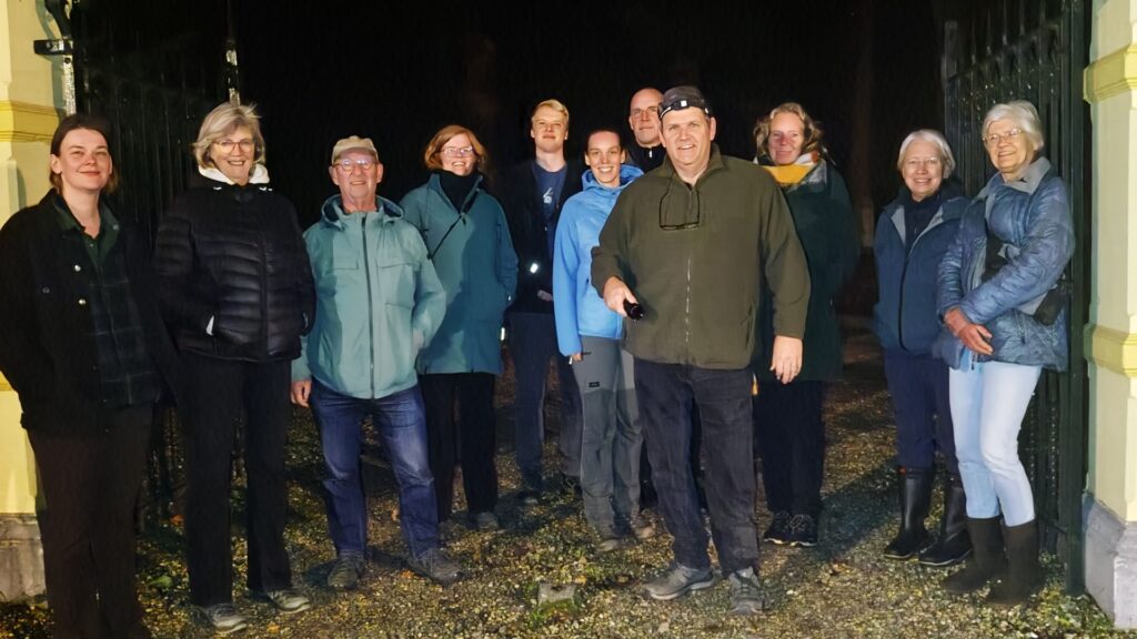 De eerste UV wandeling in de openbare natuur in Nederland (foto: Frank Huisman)