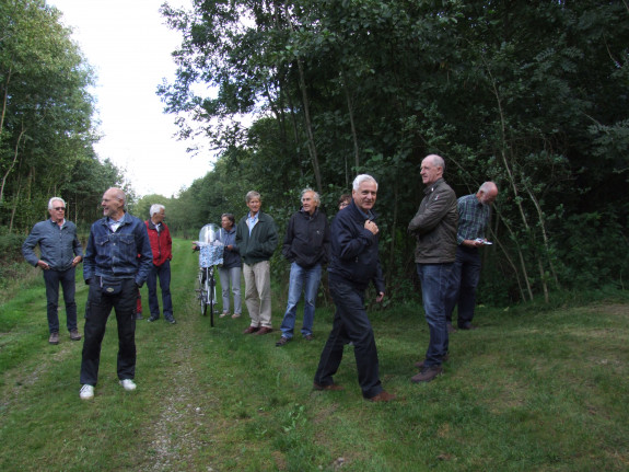 IVN Barneveld schenkt ’rustpunt’ aan landgoed Otelaar
