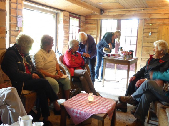 Het houten huisje waar koffie en thee geschonken wordt