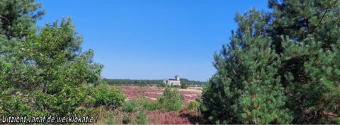Radio Kootwijk - uitzicht op gebouw A vanaf de werklocatie