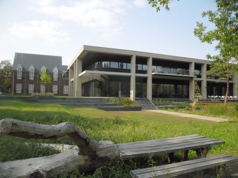 routewoldersven_04achterzijdegemeentehuis