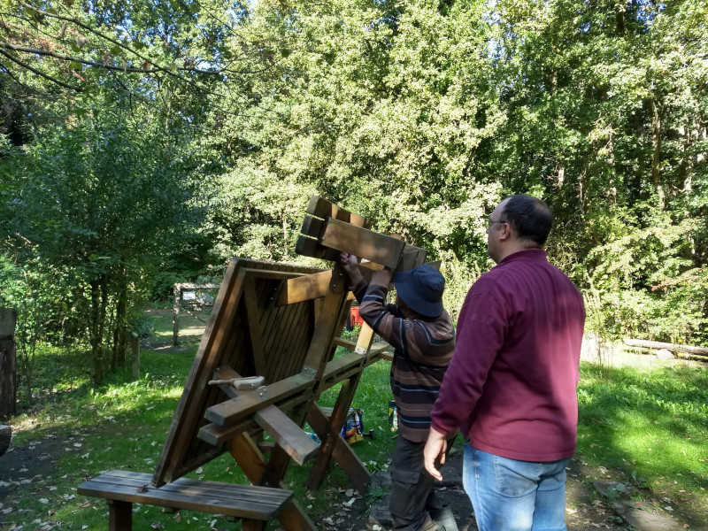 vlindertuin onderhoud picknickbank2 800