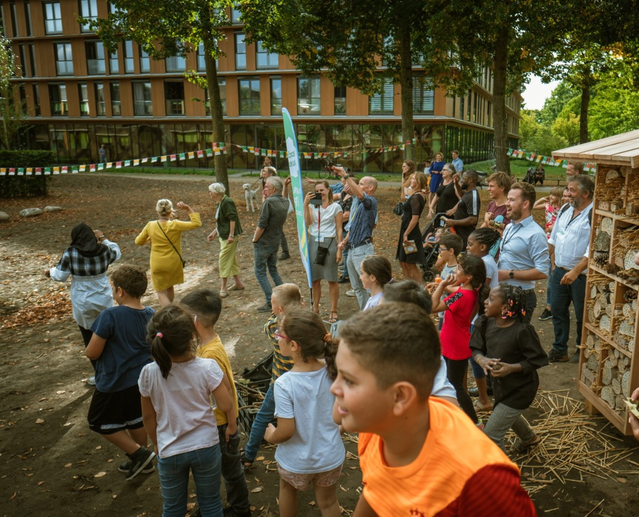 Doornbos-Linie zet de bloemetjes buiten