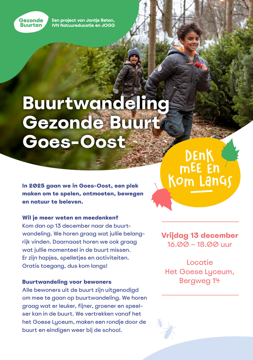Buurwandeling Goes-Oost flyer met info en foto van lachende kinderen in bos. Datum: 13 december.
