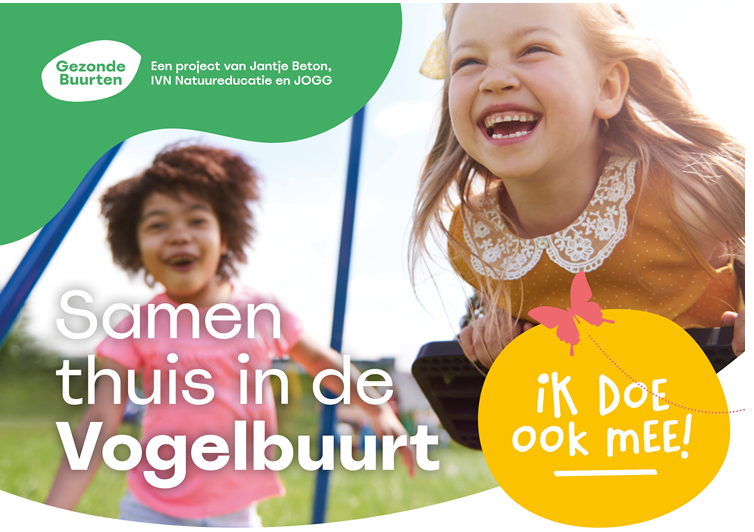 Twee lachende kinderen spelen op een schommel; tekst: "Samen thuis in de Vogelbuurt".