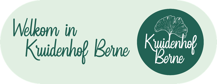 Tekst "Welkom in Kruidenhof Berne" met logo en bladafbeelding.