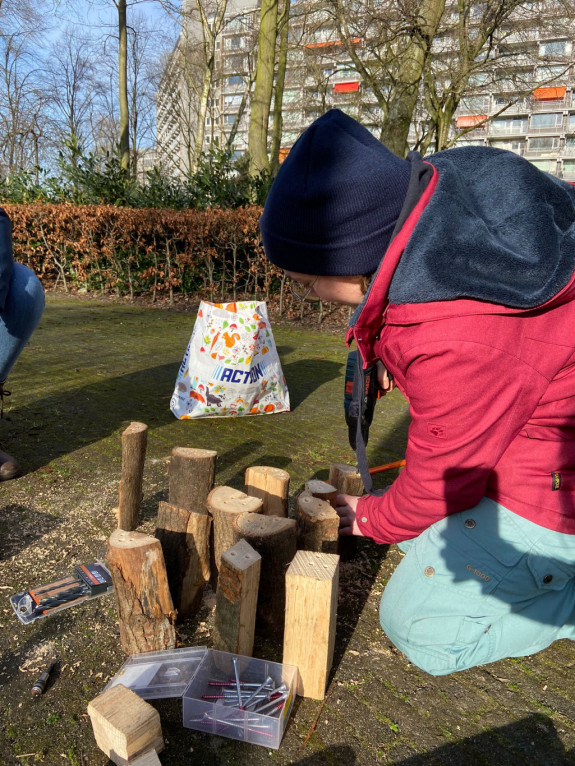 jongeren snoeien onderhoud tiny forest