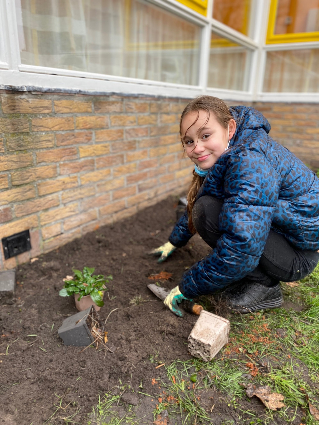 Leerlingen aan de slag voor de wilde bij