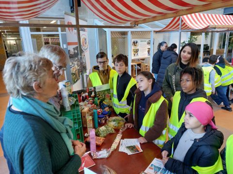 Lelystadse scholieren proeven soep op foodfestival