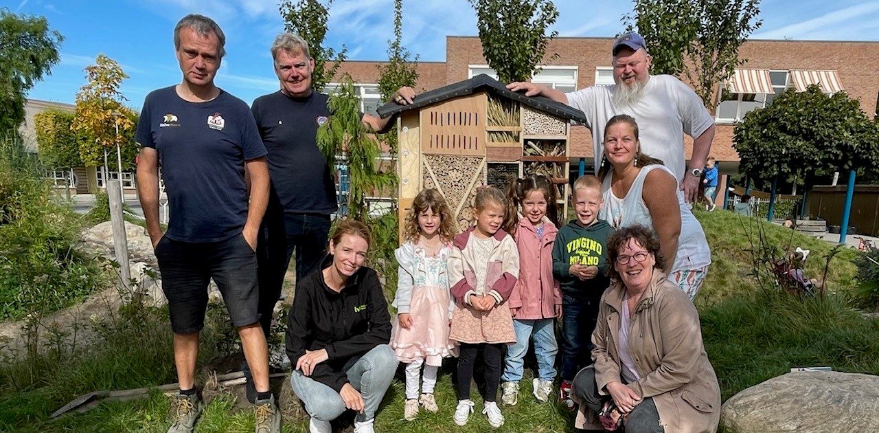 IVN Insectenhotel voor basisschool het mozaiek