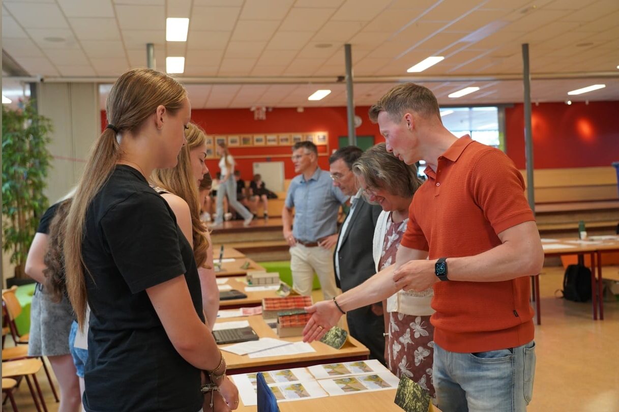Berechja-leerlingen adviseren gemeente Urk over de herinrichting van het Hofsteeplein en ABC-straten, rondom project Klimaatadaptatie en Vergroening.