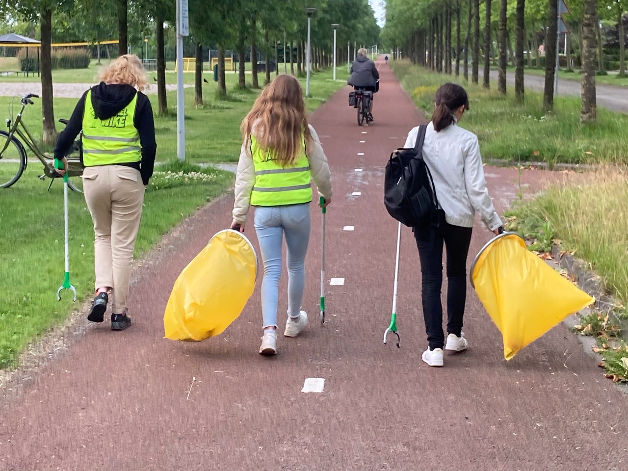 Leerlingen maken hun omgeving mooier en schoner