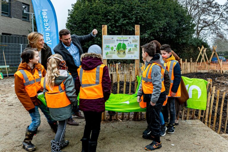 VolkerWessels opent Tiny Forest bij basisschool in Stein