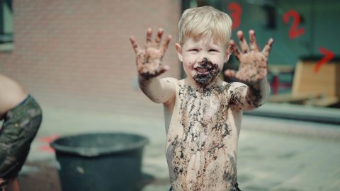 Ruim 300 kinderopvanglocaties in Noord-Holland doen mee aan 10e editie ModderDag