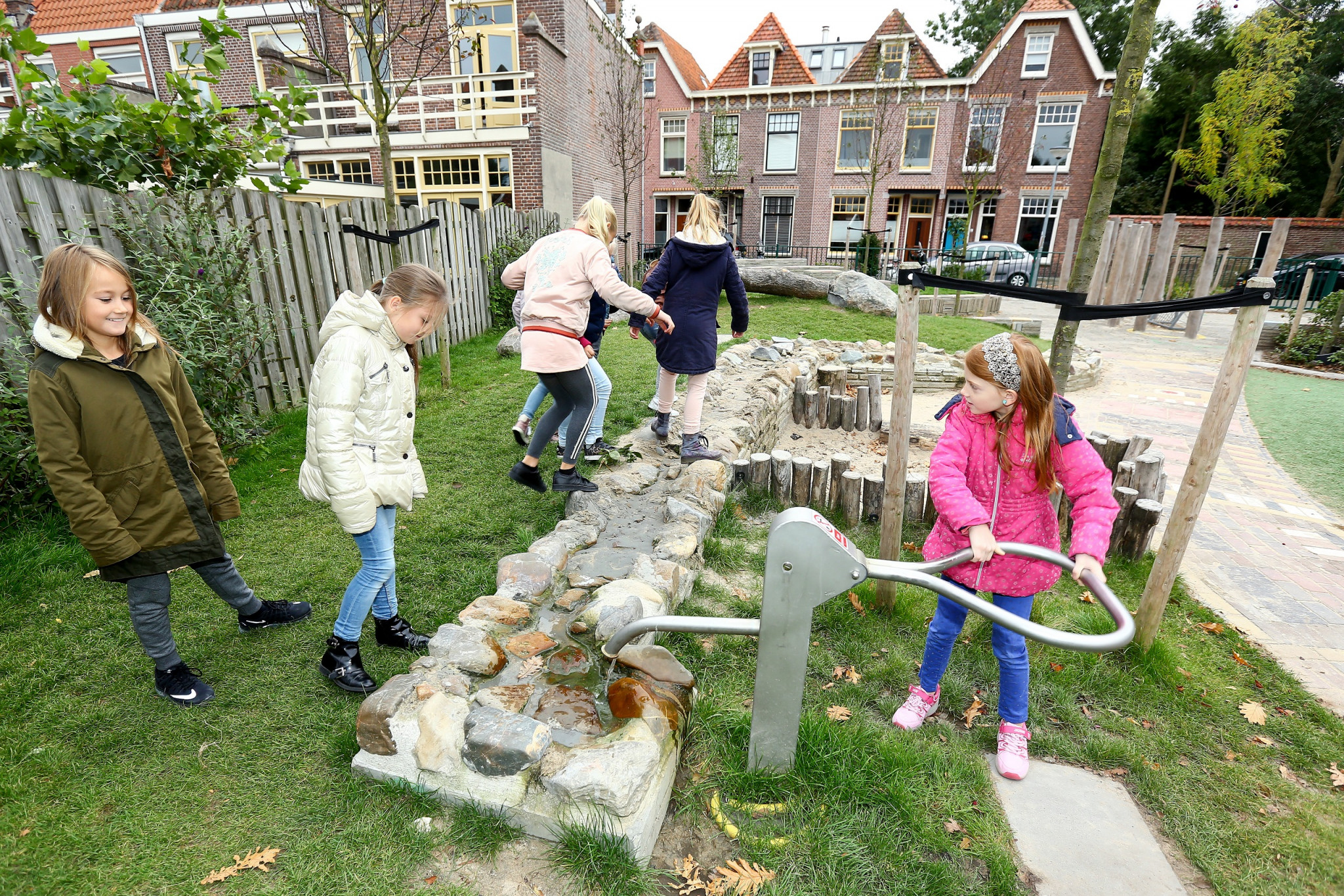 Provincie Utrecht en IVN werken met servicepunt aan meer groene schoolpleinen in de regio