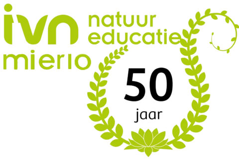 Logo van IVN Mierlo met groene bladeren; markeert 50 jaar natuur educatie.