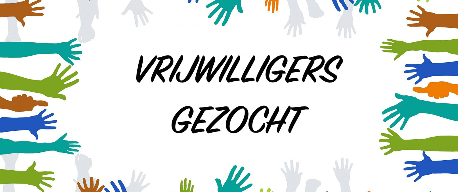 Veelgekleurde handen rondom de tekst "Vrijwilligers Gezocht".