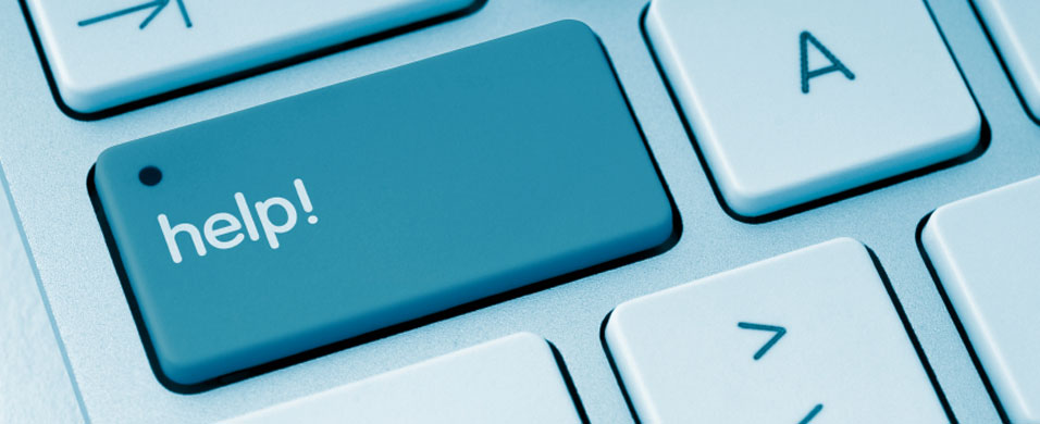 Toetsenbord met blauwe 'help!' knop naast witte toetsen.