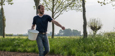GZ_Nijmegen Biologische boer zaait Biesterhof Duffelt Millingen