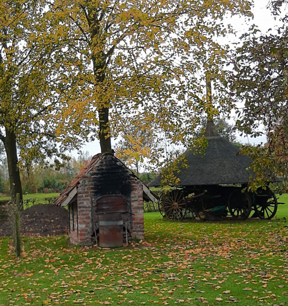 impressie van de buitentuin bij museumboerderij Lebbenbrugge.jpg