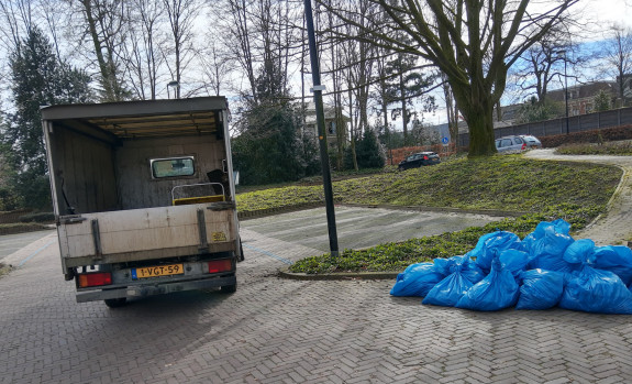 twense milieu haalt zwerfvuil op